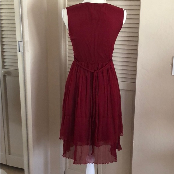Embroidered wine red silk dress - Picture 2 of 7
